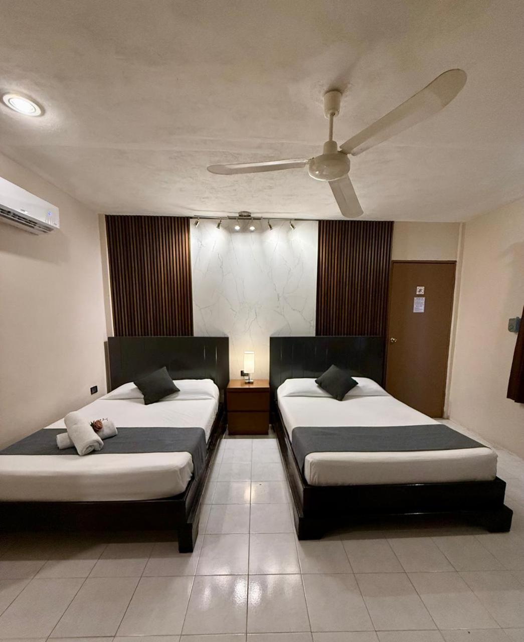 Hotel Baroni 普罗格雷索 外观 照片